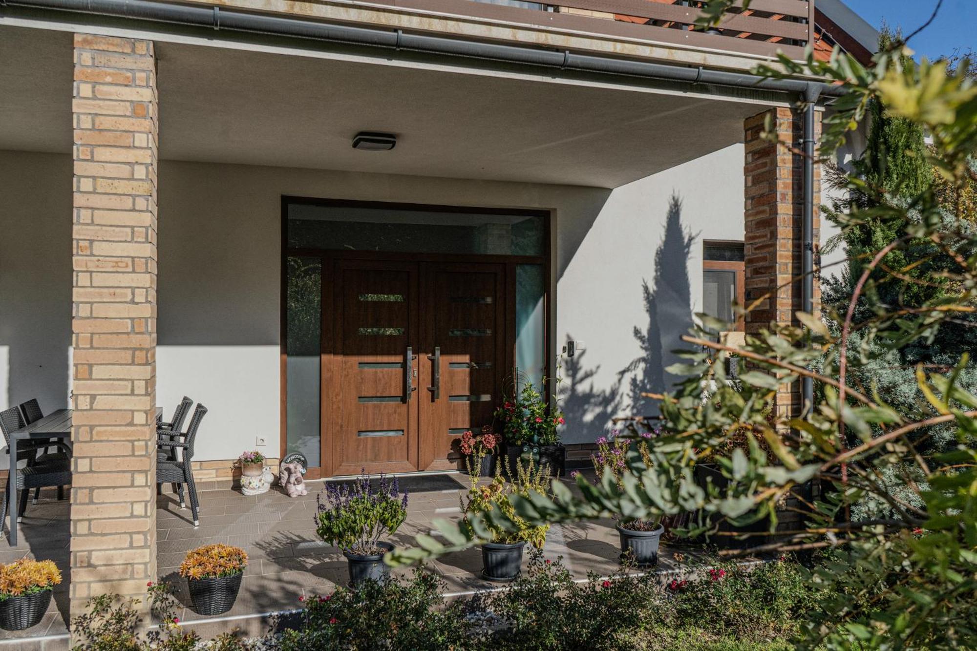 Dreko Panzio & Borbisztro Bed and Breakfast Győrújbarát Buitenkant foto