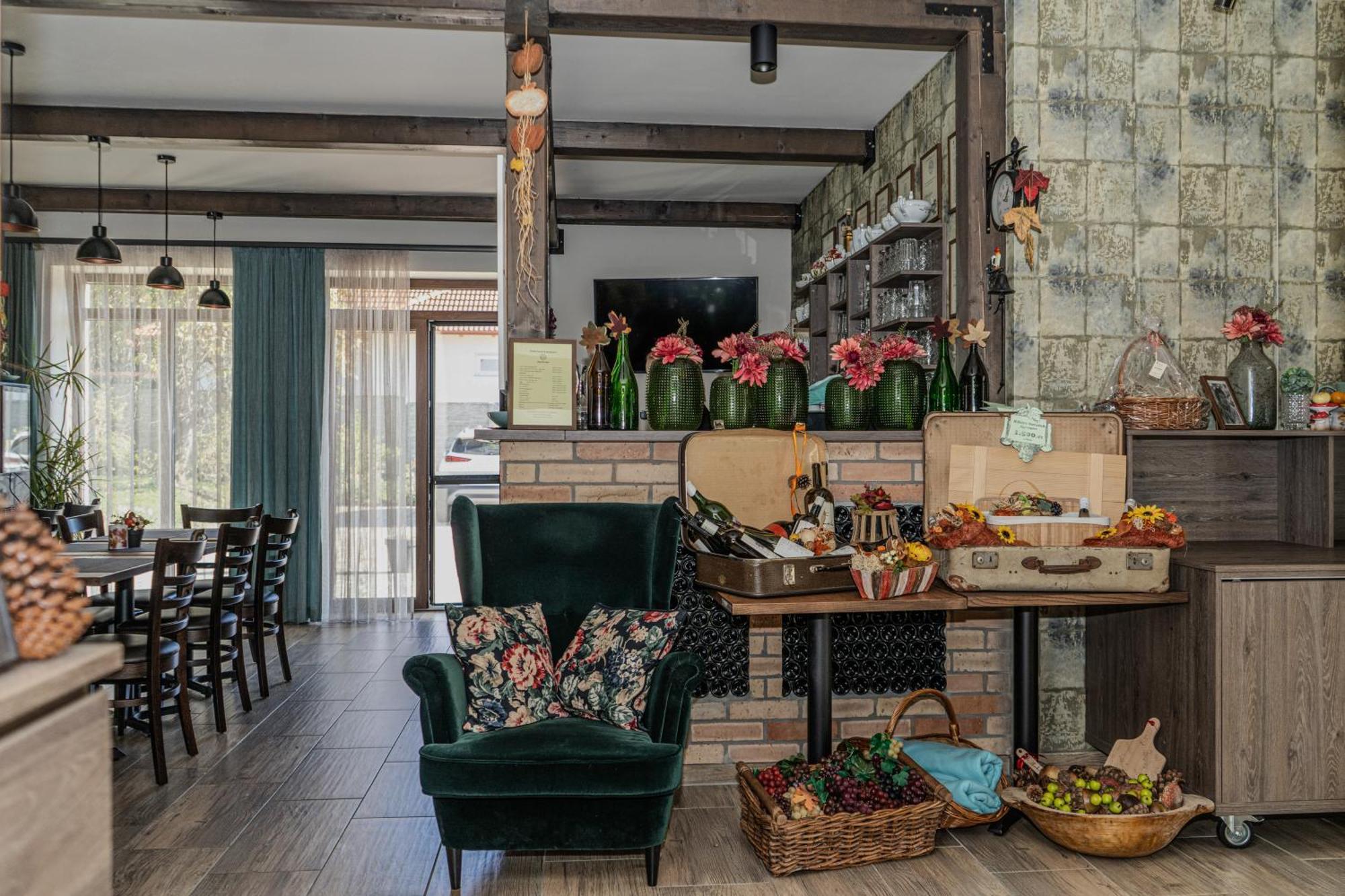 Dreko Panzio & Borbisztro Bed and Breakfast Győrújbarát Buitenkant foto